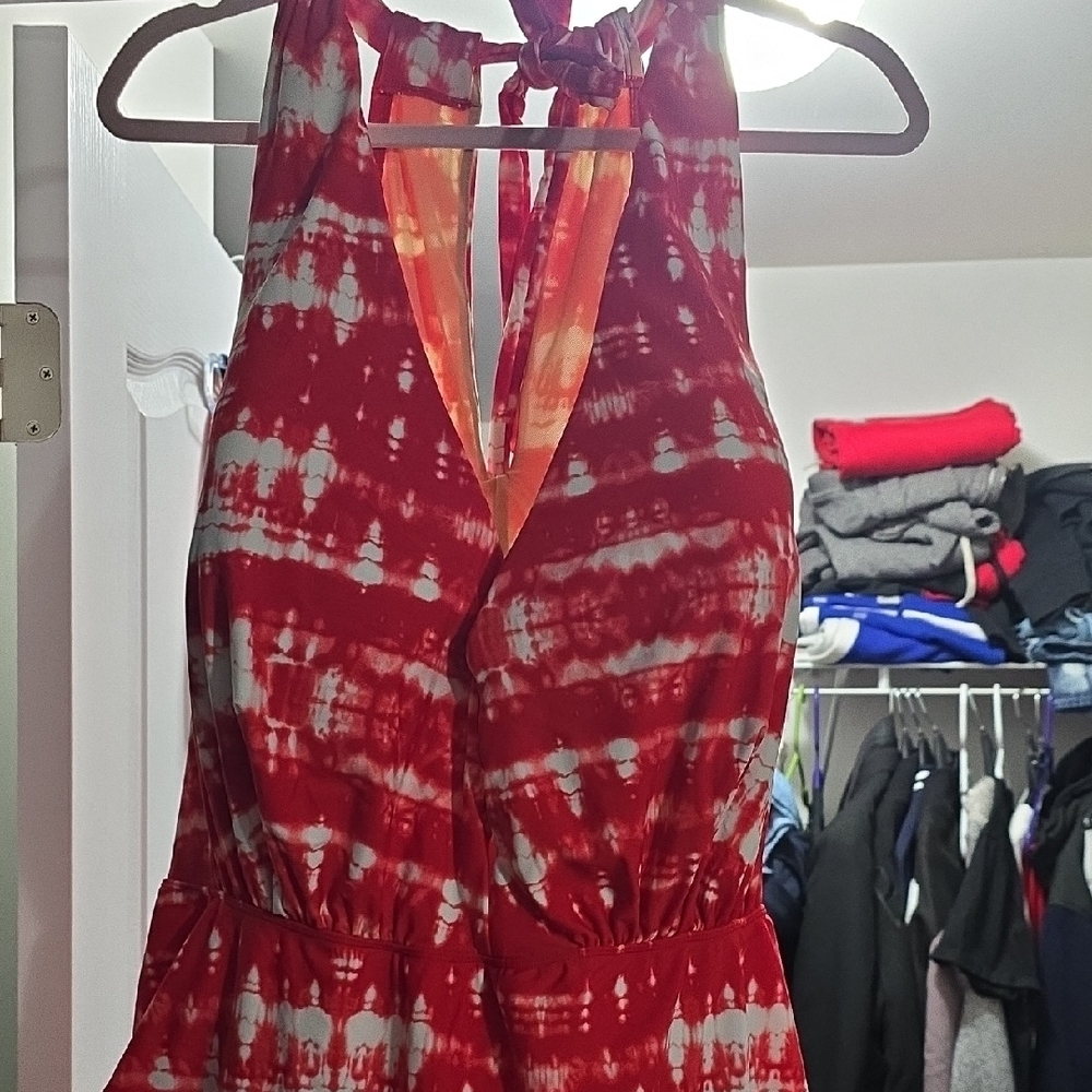 Red Tie-Dye Halter Swim Dress Size 44DDD fits Like3x Never Worn Rouched Sides